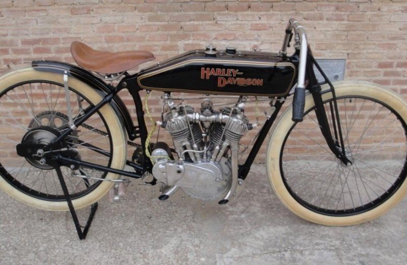 1e6cb12b a452 4732 b23b 8c957c8ea704